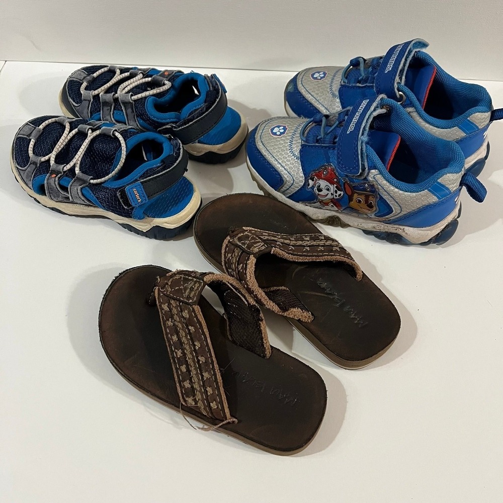 Toddler boys size 8 shoes and sandals (s-197)